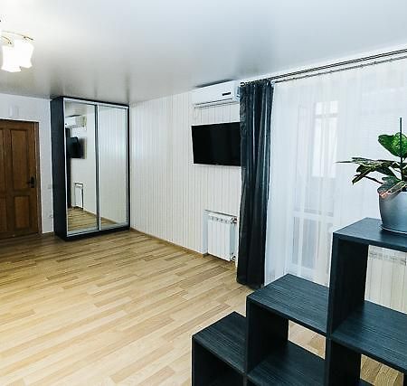 VIP Apartment ob Gorkogo Square Sumy Exterior foto